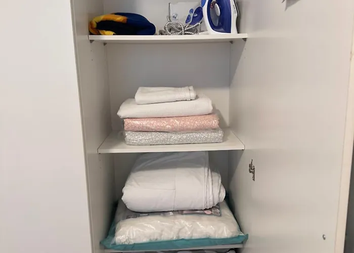 Apartincentrum3 Parking Daire Varşova